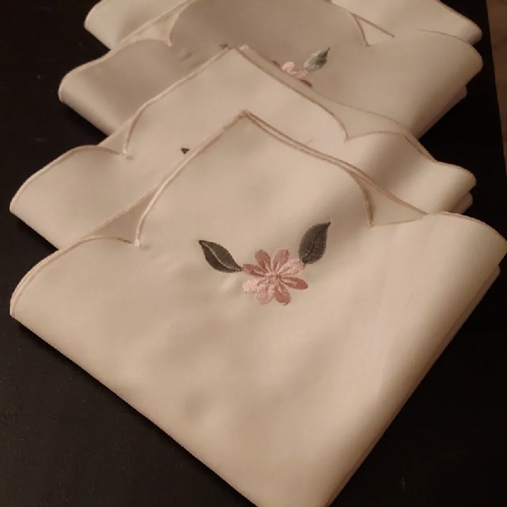 Vintage Cream Embriodered Napkins Pink Flower Green Leaves Set Of 11 Bridgerton